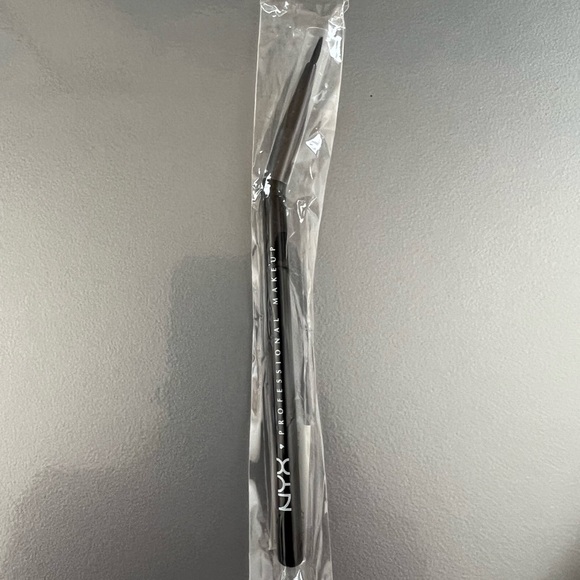 NYX Assortment of 11 Makeup Brushes NWOT - Picture 7 of 12